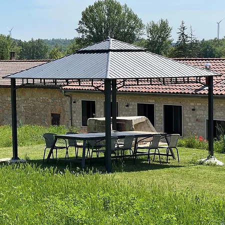 El Pecu Starfamiliar Villa *